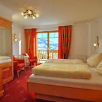 Leamwirt Hotell 4*