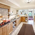 Leamwirt Hotel 4*
