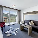 Leamwirt Hotel 4*